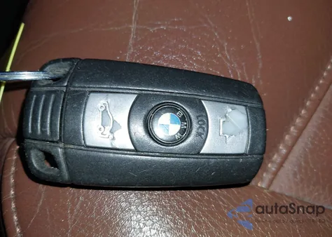 2008 BMW 328Xi из США, поврежденный, VIN WBAVC735X8A236445